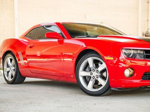 Used 2010 Chevrolet Camaro SS w/ RS Package image 34