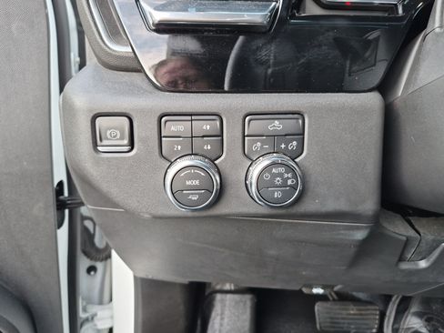 Used 2023 GMC Sierra 1500 Elevation w/ X31 Off-Road Package AWD/4WD image 24