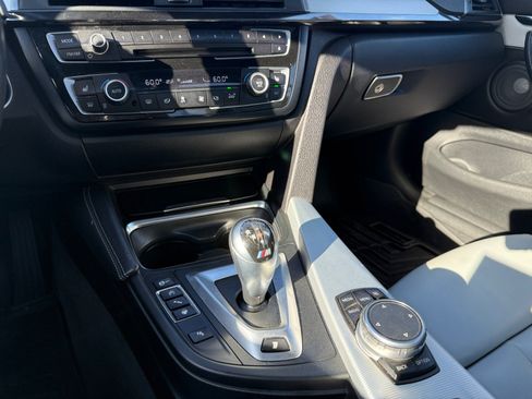 Used 2016 BMW M4 Convertible RWD image 13