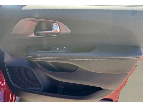 New 2026 Chrysler Pacifica Select FWD image 21