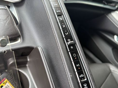 Used 2020 Chevrolet Corvette Stingray Preferred Cpe w/ 2LT Preferred Equipment Group RWD image 23