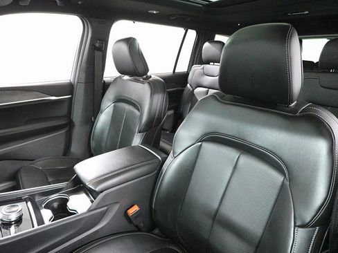 New 2025 Jeep Grand Cherokee L Limited w/ Luxury Tech Group II image 11