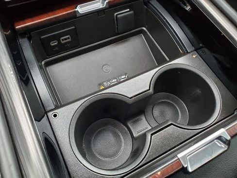 Used 2023 GMC Yukon Denali Ultimate image 23