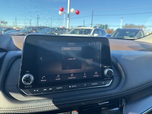 Used 2021 Nissan Rogue SV image 19