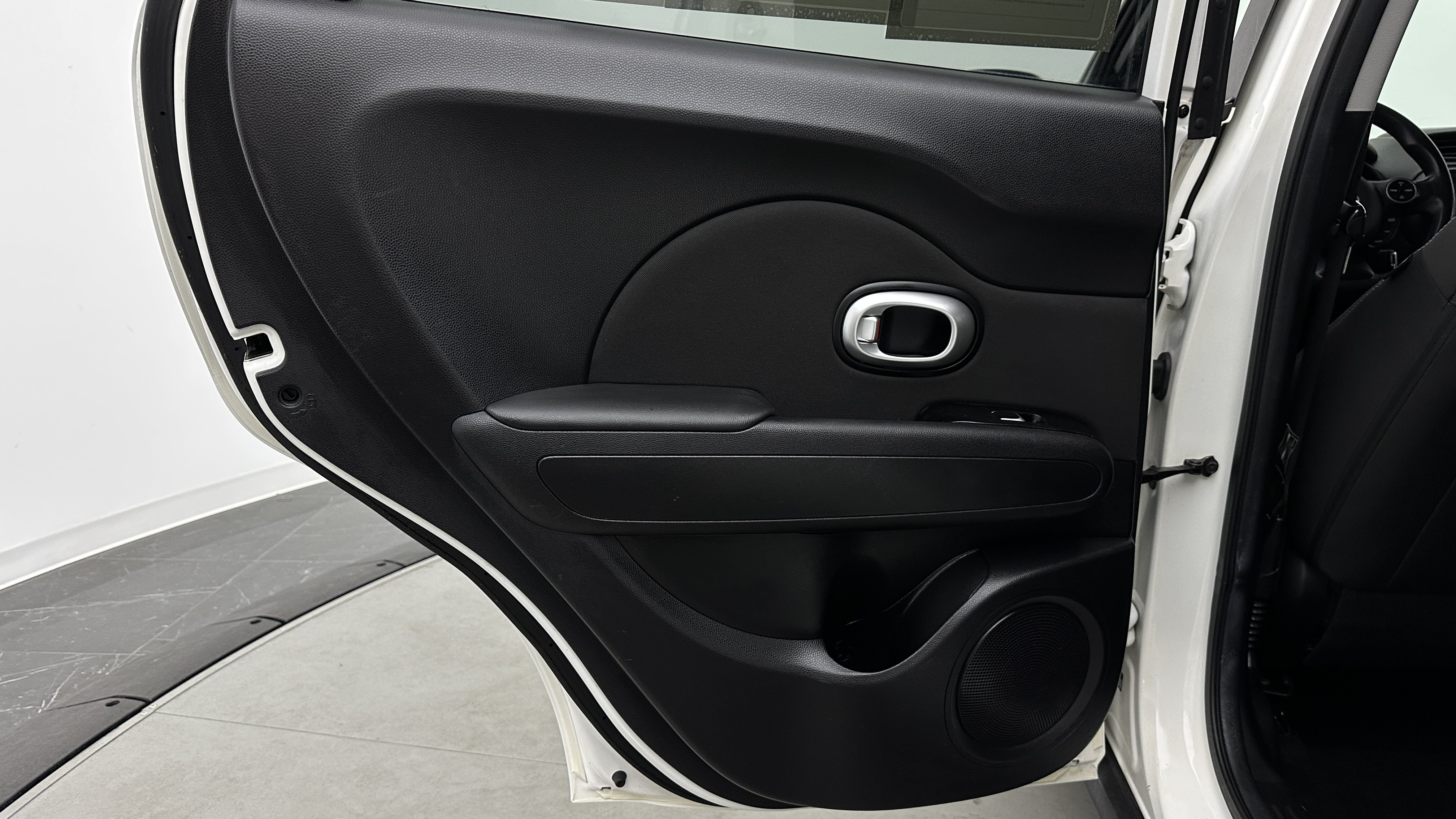 Used 2018 Kia Soul w/ Option Group 020 FWD image 24