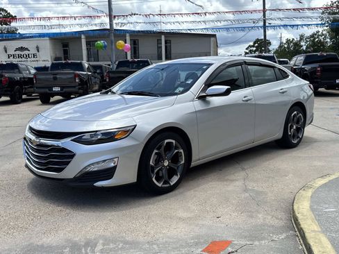 Used 2022 Chevrolet Malibu LT FWD image 3