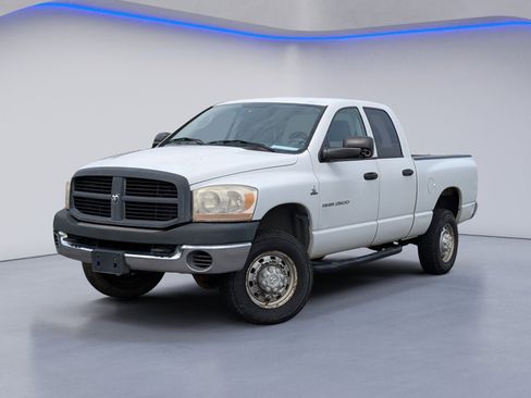 Used 2006 Dodge Ram 2500 Truck ST w/ Trailer Tow Group AWD/4WD image 2