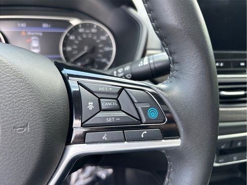 Used 2024 Nissan Altima 2.5 SV w/ SV Premium Package FWD image 26