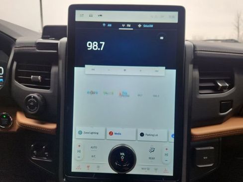 Used 2023 Ford Expedition Max Platinum image 13