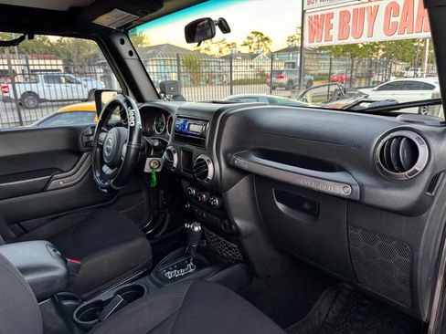 Used 2017 Jeep Wrangler Unlimited Sport w/ Connectivity Group image 25