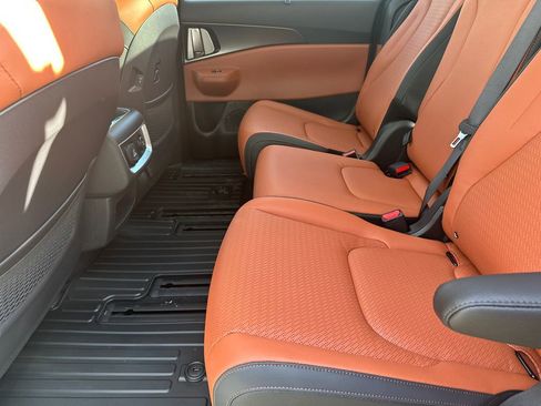 New 2026 Kia Carnival SX Prestige image 21