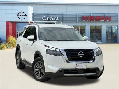 Used 2025 Nissan Pathfinder SL