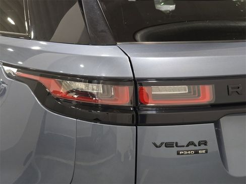 Used 2019 Land Rover Range Rover Velar R-Dynamic SE image 32