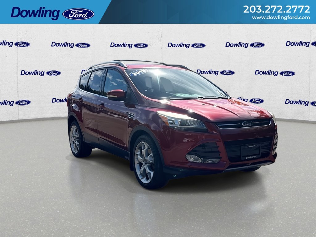 Used 2015 Ford Escape Titanium w/ Equipment Group 301A AWD/4WD image 2