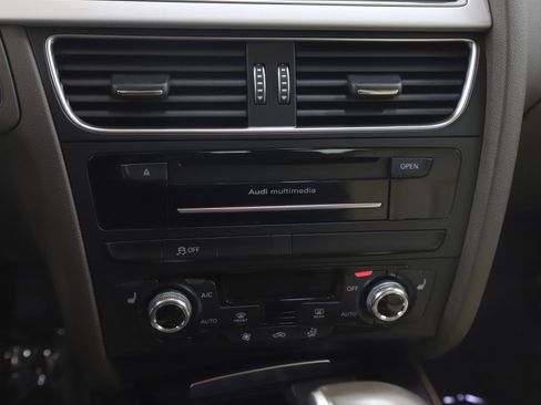 Used 2016 Audi A4 2.0T Premium Plus w/ Technology Package image 21