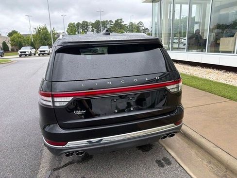 Used 2026 Lincoln Aviator Reserve AWD/4WD image 13