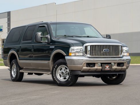 Used 2002 Ford Excursion Limited image 2