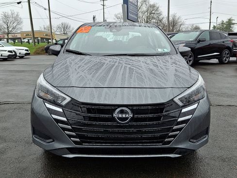 Used 2025 Nissan Versa SV image 2