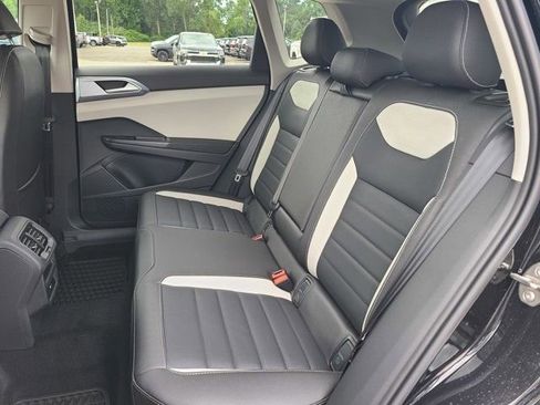 New 2025 Volkswagen Taos SEL image 14