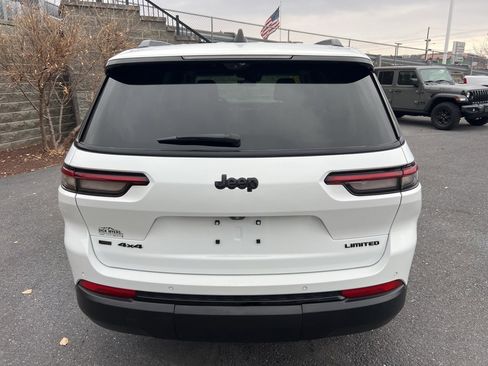 Used 2023 Jeep Grand Cherokee L Limited w/ Luxury Tech Group II image 12