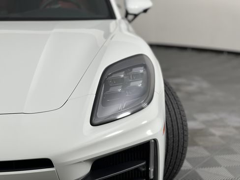 Used 2025 Porsche Panamera 4 image 7