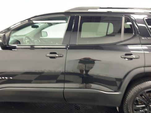 Used 2023 GMC Acadia SLE w/ Driver Convenience Package FWD image 13