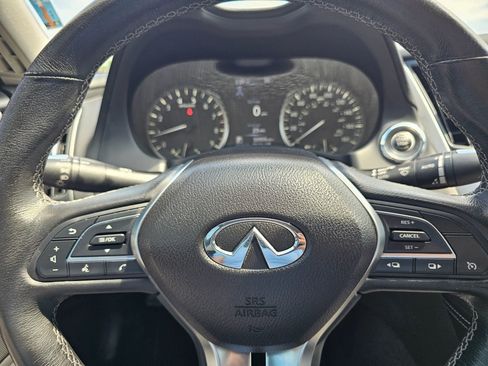 Used 2020 INFINITI Q50 Luxe w/ Essential Package (3.0T Luxe) AWD/4WD image 10