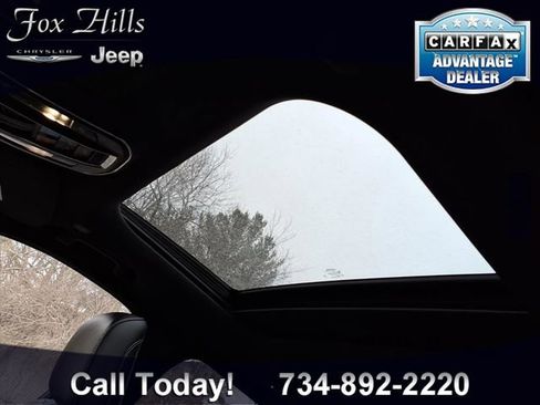 Used 2024 Jeep Grand Cherokee Altitude image 16