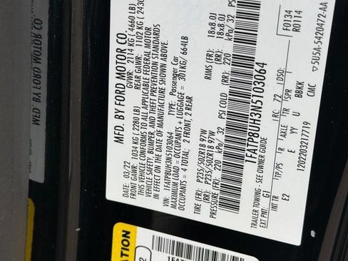 Used 2022 Ford Mustang Premium RWD image 31