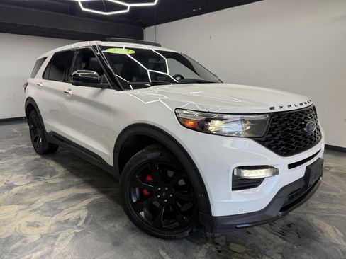 Used 2021 Ford Explorer ST w/ ST Street Pack image 6