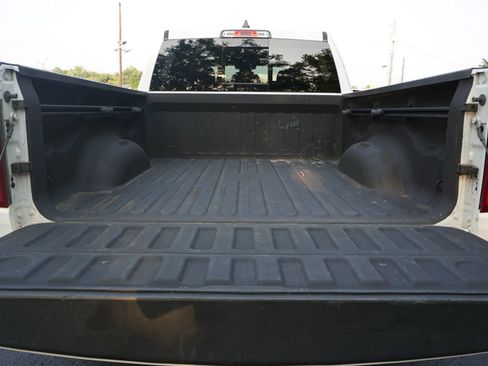 Used 2022 RAM 1500 Big Horn AWD/4WD image 9