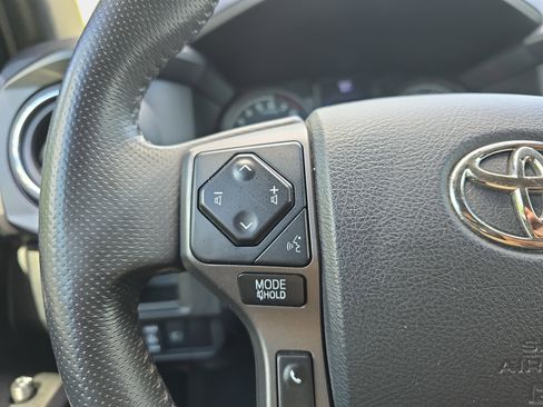 Used 2019 Toyota Tacoma TRD Sport AWD/4WD image 14