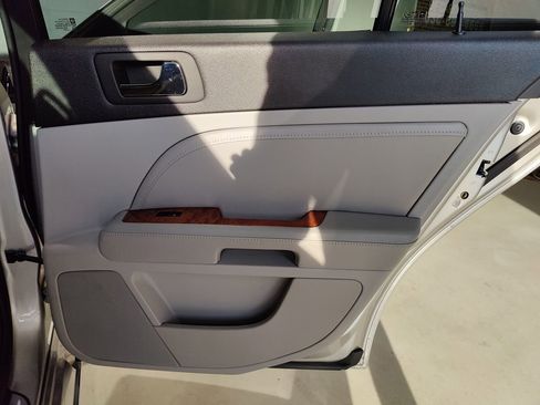 Used 2008 Cadillac STS AWD w/ Preferred Equipment Group image 14