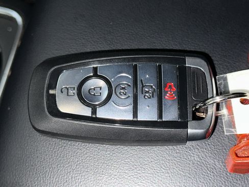 Used 2023 Lincoln Corsair Reserve AWD/4WD image 42