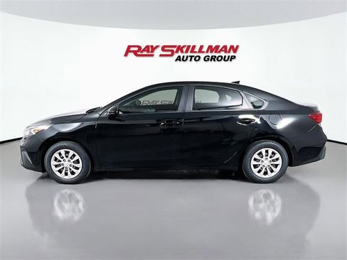 Used 2024 Kia Forte LX image 4