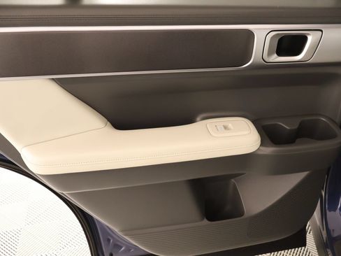 Certified 2025 Hyundai Santa Fe SEL FWD image 16