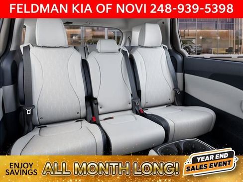 New 2025 Kia Carnival EX image 16