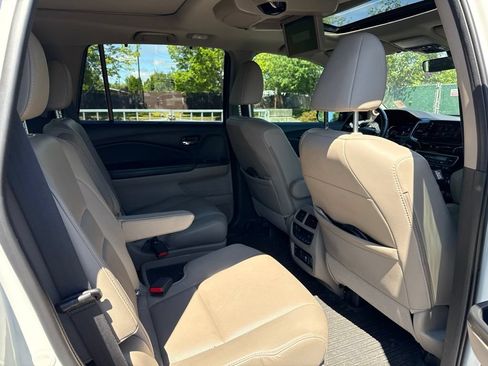 Used 2019 Honda Pilot Elite image 24