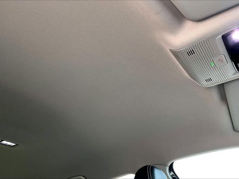 Used 2024 Volkswagen Atlas SE image 14