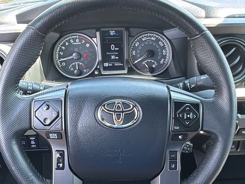 Used 2023 Toyota Tacoma TRD Sport image 28