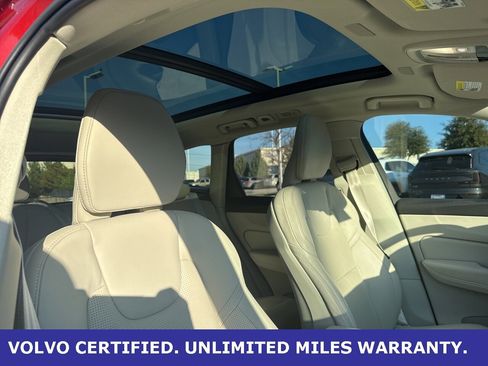 Certified 2023 Volvo XC60 B5 Ultimate w/ Climate Package image 12