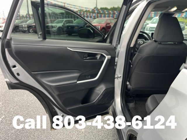 Used 2024 Toyota RAV4 LE AWD/4WD image 9