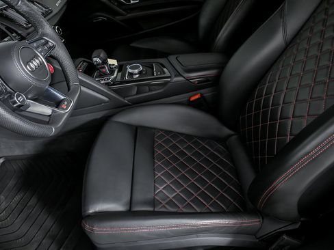 Used 2020 Audi R8 V10 image 25