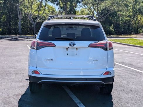 Used 2017 Toyota RAV4 XLE image 6