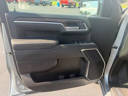 Used 2025 GMC Sierra 1500 SLT AWD/4WD image 14