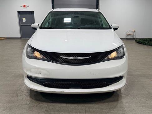 Used 2023 Chrysler Voyager LX w/ Fleet Security Group image 9