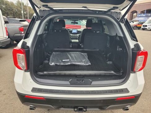 Certified 2022 Ford Explorer XLT w/ Equipment Group 202A image 8