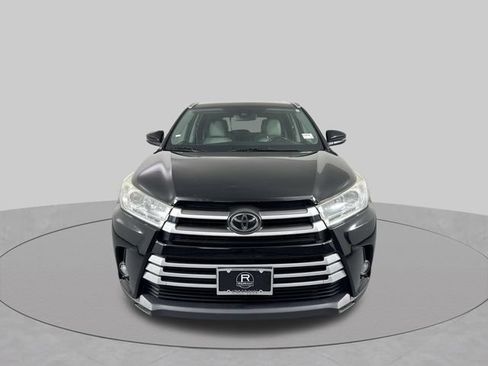 Used 2017 Toyota Highlander XLE AWD/4WD image 26
