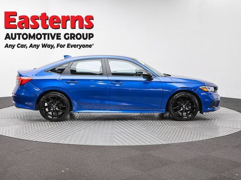 Used 2024 Honda Civic Sport image 4