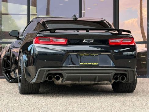 Used 2016 Chevrolet Camaro SS RWD image 8
